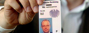 BT-Ausweis-Bernd-Ulrich